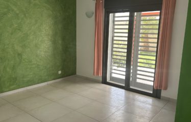 NGUERIGNE : Belle villa de 3 chambres à louer