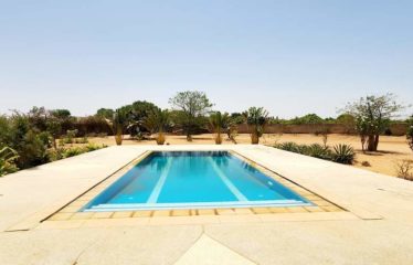 NGUERIGNE : Villa plain pieds dans un grand terrain à vendre