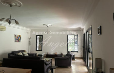 DAKAR ALMADIES : Villa R+1 à vendre