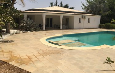 NGAPAROU : Villa 3 chambres avec piscine sur un terrain de 1500 m2 à louer