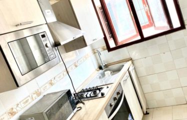 DAKAR SICAP : Chambre climatisée avec balcon à louer