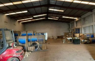 DAKAR THIAROYE : 3 Entrepôts à vendre