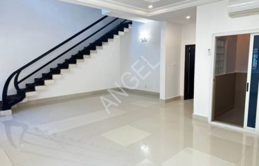 DAKAR ALMADIES : Appartement à louer en duplex aux Almadies