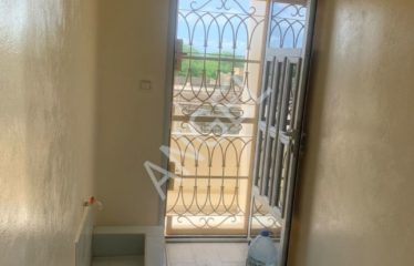 POPENGUINE : Maison R+2 à vendre à Popenguine