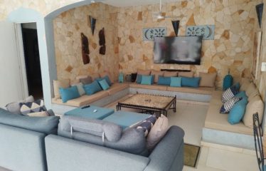 NGAPAROU : Riad entièrement meublé situé à seulement 400 mètres de la plage