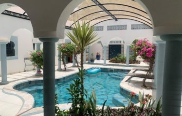 NGAPAROU : Riad entièrement meublé situé à seulement 400 mètres de la plage