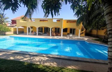 SALY : Magnifique spacieuse villa avec piscine à vendre proche mer