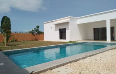 NGUERIGNE : Belle villa neuve avec piscine dans nouvelle résidence