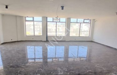 DAKAR HANN : Local commercial en mezzanine à louer aux Maristes