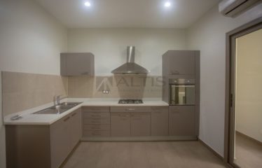 DAKAR MERMOZ : Appartement F4 à louer fenêtre mermoz
