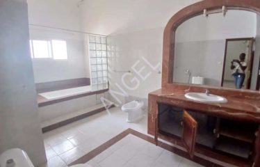 DAKAR ALMADIES : Villa à louer aux Almadies