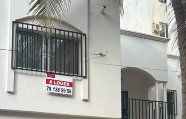 DAKAR ALMADIES : Villa à louer aux almadies R+1