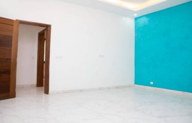 DAKAR MAMELLES : Appartement F4 à vendre Mamelles cité Mbackiyou Faye