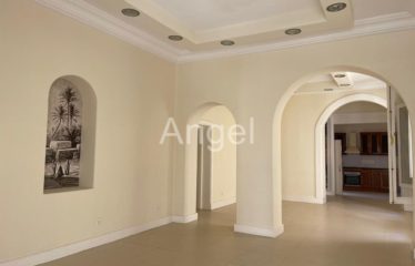 DAKAR PLATEAU : Appartement de 250 m² à louer situé dans le Haut Plateau