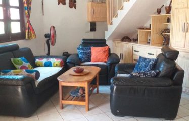 SALY : Jolie villa en résidence pieds dans l’eau