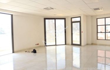 DAKAR SIPRES : Plateaux de bureau à louer sur la VDN