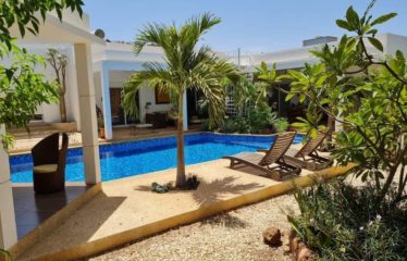 SALY : Villa avec piscine et titre foncier en résidence à vendre