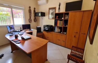 SALY : Villa avec piscine et titre foncier en résidence à vendre