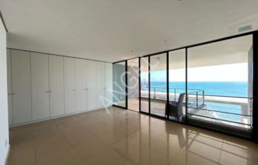 DAKAR MERMOZ : Bel appartement au 4eme étage en duplex avec vue sur mer à louer