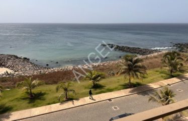 DAKAR MERMOZ : Bel appartement au 4eme étage en duplex avec vue sur mer à louer