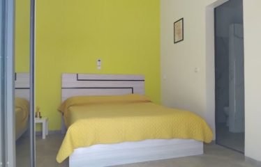 SALY : Grande villa contemporaine avec piscine à louer proche Saly Center