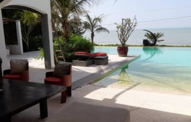 SOMONE : Villa en bord de mer dans un quartier résidentiel à la Somone