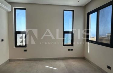 DAKAR CORNICHE OUEST: Magnifique Appartement F4, vue sur mer à louer