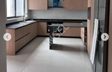 DAKAR POINT-E : Appartement F4 à louer