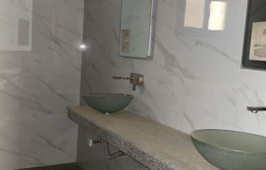 DAKAR NGOR : Immeuble R+6 à vendre