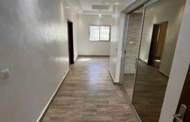 DAKAR MERMOZ : Très beau duplex F4 à louer