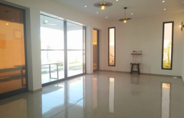 NGAPAOU : Villa neuve R+1 à vendre