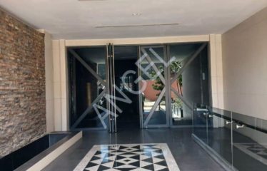 DAKAR FANN : Des appartements de type F6 à louer au  2ème étage