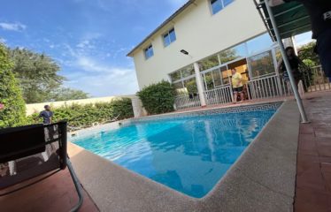 NGAPAROU: Residence with Studio-Apartment T2 with Swimming Pool