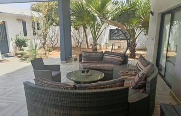 NGUERIGNE : Villa contemporaine 4 chambres avec piscine à vendre