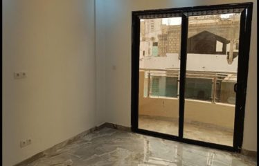 DAKAR LIBERTÉ 6 : Appartement F4 à vendre 2 voies liberté 6