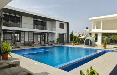 NGUERIGNE : Villa contemporaine 6 chambres avec piscine à vendre