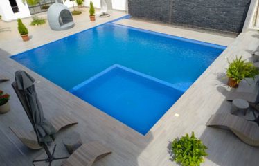 NGUERIGNE : Villa contemporaine 6 chambres avec piscine à vendre