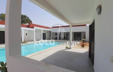 NGUERIGNE : Villa 4 chambres avec piscine à vendre