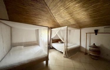 NGUERIGNE : Villa de charme avec piscine – Nguerigne Bambara