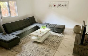 NGUERIGNE : Villa de charme avec piscine – Nguerigne Bambara