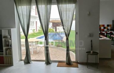 NGGUERIGNE : Villa 5 chambres avec piscine idéal pour maison d’hôtes à vendre