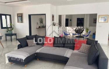 NGUERIGNE : Villa 3 chambres avec piscine à vendre