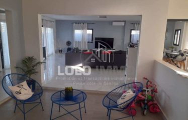 NGUERIGNE : Villa 3 chambres avec piscine à vendre