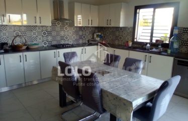 NGUERIGNE : Villa 3 chambres avec piscine à vendre