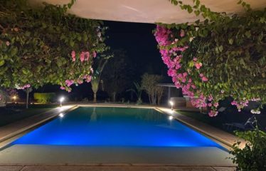 NGUERIGNE : Villa 4 chambres et son bungalow sur un terrain de 5 000 m2 à vendre