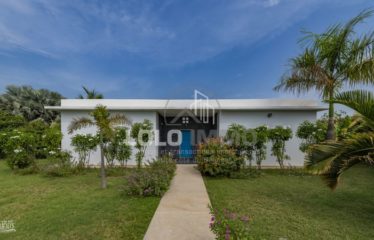 NGUERIGNE : Villa plain pied de 5 chambres sur un terrain de 5 838 m2 à vendre