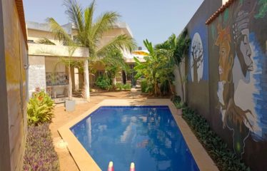 NGAPAROU : Villa de 3 chambres avec piscine + 1 Appartement T3 à vendre