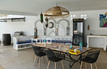 NGAPAROU : Villa contemporaine plain pied avec piscine à vendre