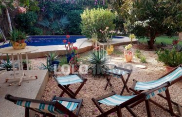 NGAPAROU : Villa paisible au coeur d’un joyau arboré avec piscine à vendre