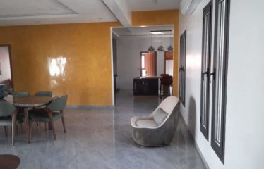 NGUERIGNE : Villa contemporaine de standing en R+1 4 chambres avec piscine à vendre